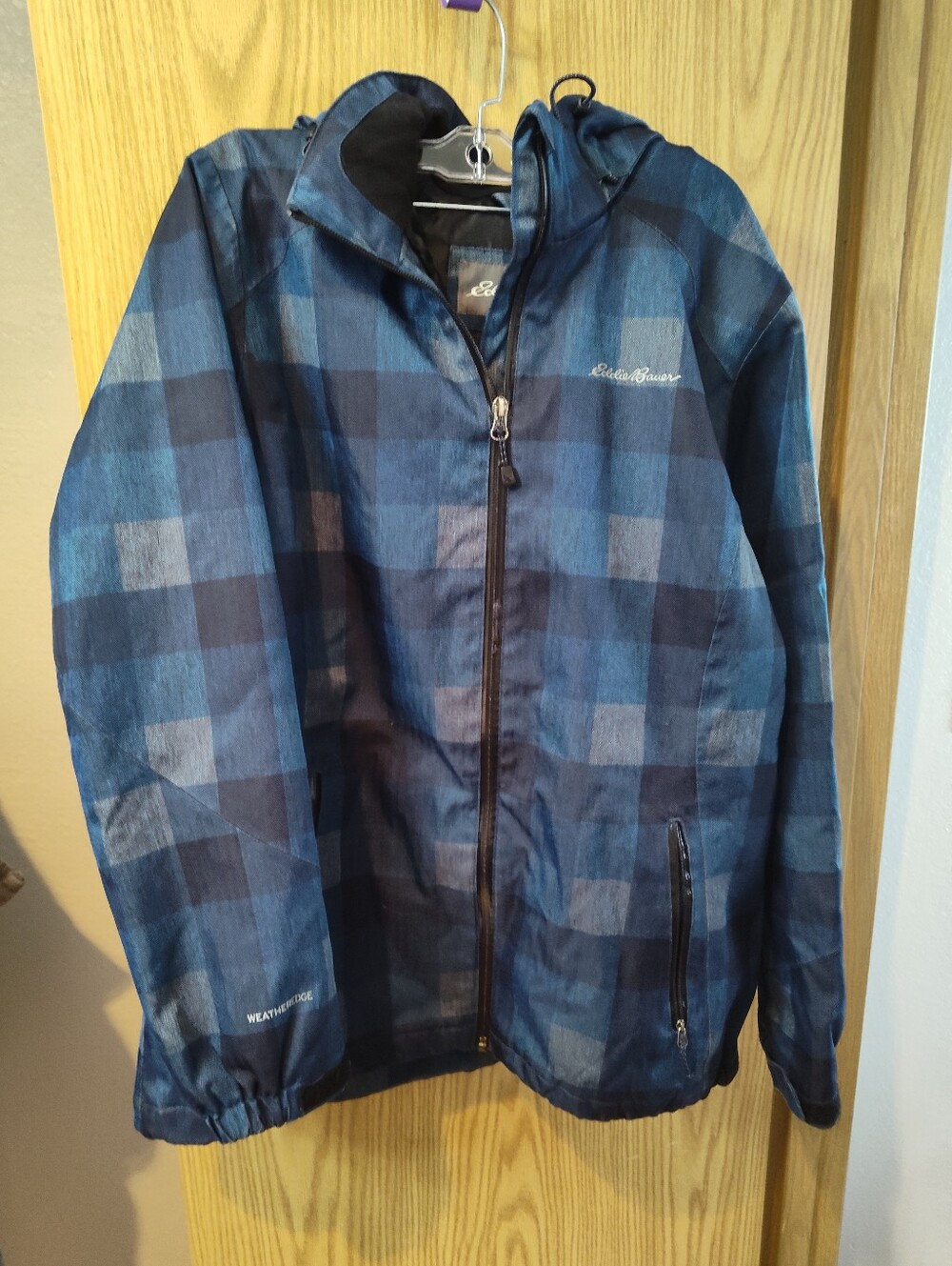 Eddie Bauer Women's Navy and Dark Blue Plaid Hooded Windbreaker